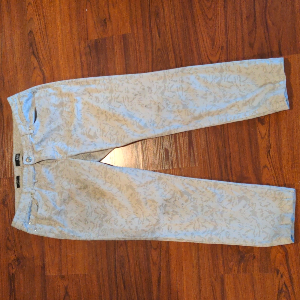 ⭐ a.n.a. Skinny Jeans - off white camo leopard print - 33/16